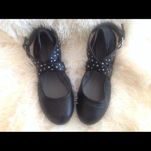 Adrienne Vittadini leather ballet flats